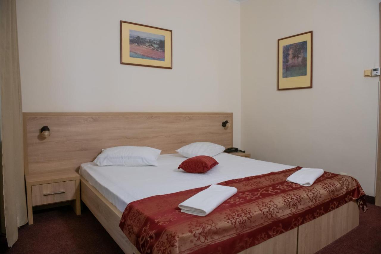 Hotel Panoramic Râmnicu Vâlcea Eksteriør bilde