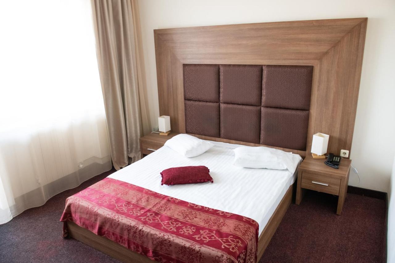 Hotel Panoramic Râmnicu Vâlcea Eksteriør bilde