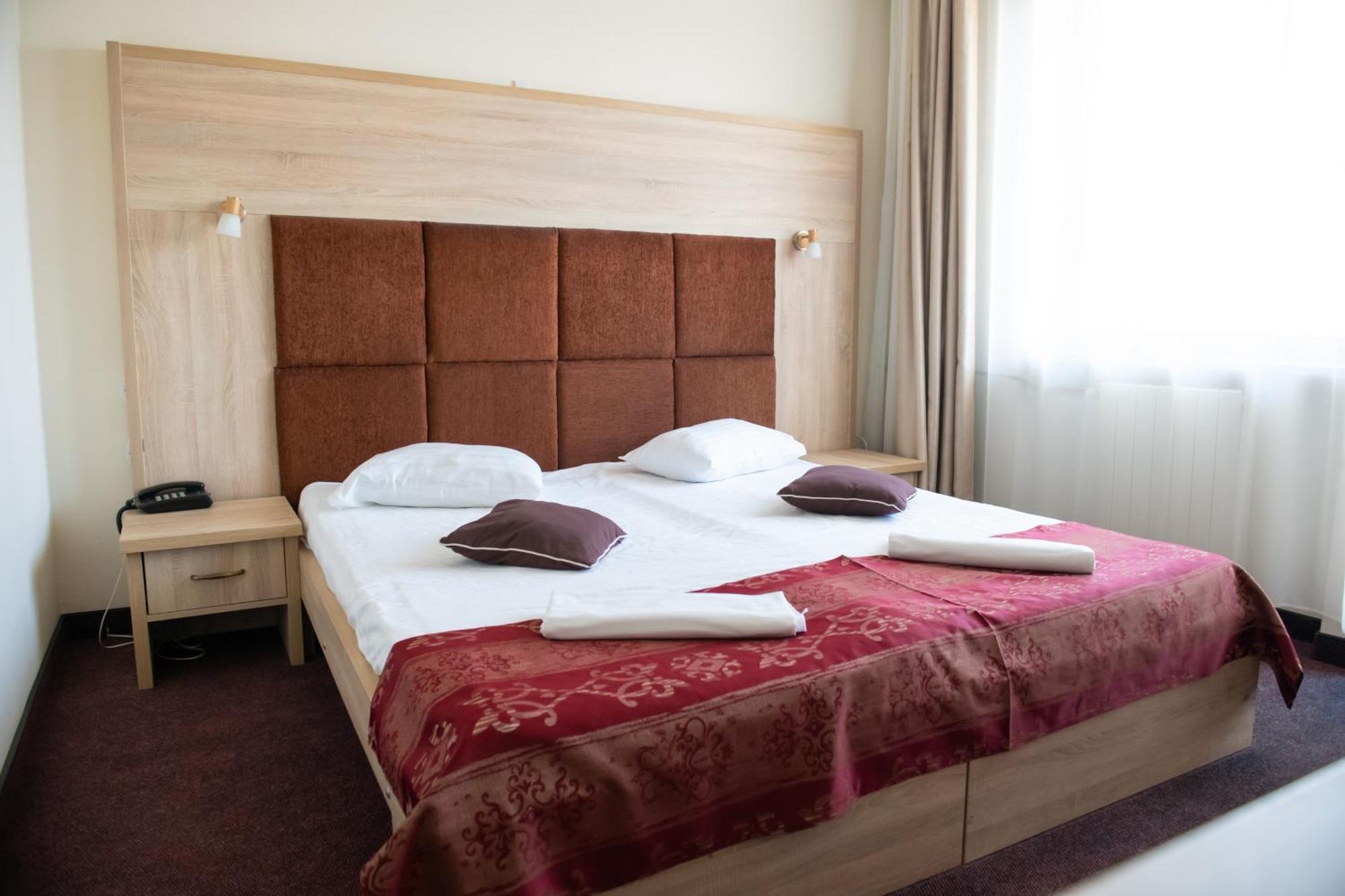 Hotel Panoramic Râmnicu Vâlcea Eksteriør bilde